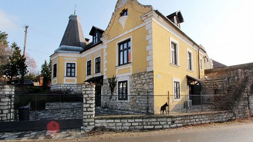 Balaton property, Traditional property.  For sale at the central of Balatonfüred a beautiful old villa, which in 2000 had a full renovation 