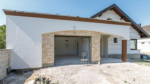 Neue Immobilien.  In der ruhigen Straße von Zalacsány ist das moderne Familienhaus zu verkaufen.