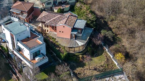 Panorámás.  Szombathely nyugodt zöldövezeti részén igényes családi ház eladó.
