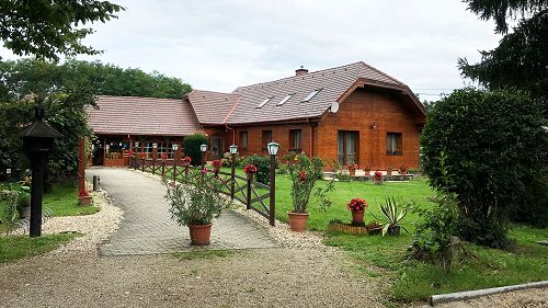  Őrség szívében működő ÉTTEREM, VENDÉGHÁZ, ÉLELMISZER CSOMAGOLÓ ÜZEM, HŰTŐHÁZ, HALASTÓ, RÉT, SZÁNTÓFÖLD...stb. kompletten ELADÓ!