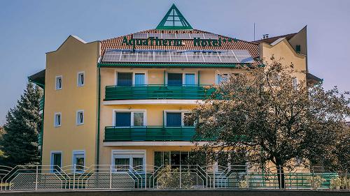 Hotel in einem beliebten Thermalort zu verkaufen!