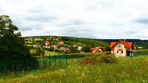 Panorámás.  Cserszegtomajon, zsákutca végén, a völgyre panorámás építési terület - közművekkel ellátva - eladó.